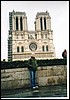 Kristina vor Notre Dame.JPG